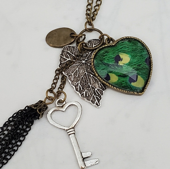 Long Necklace with multiple charms - Picture 3 of 3